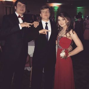 Meet your Posher, Hunter